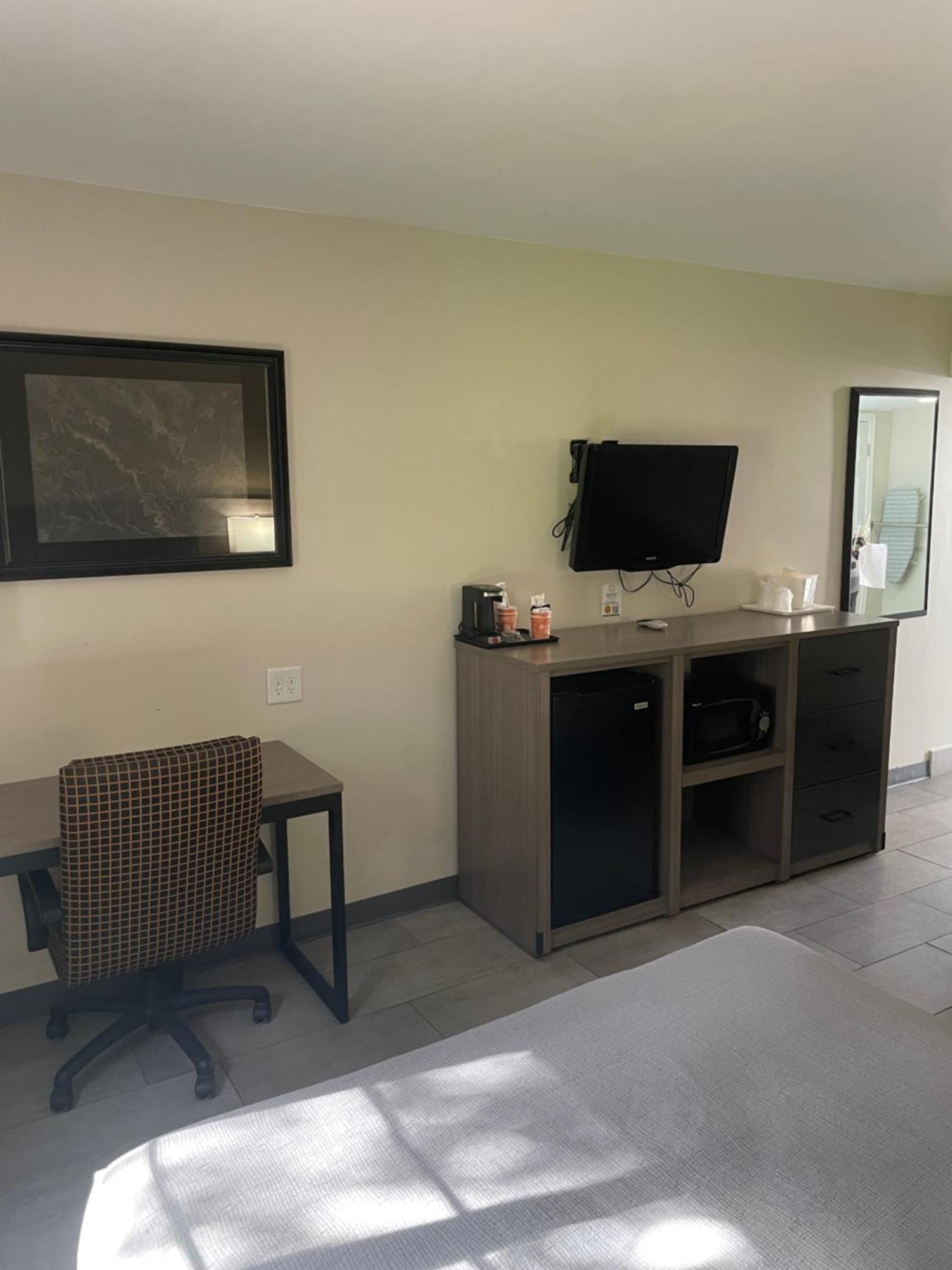Quality Inn & Suites Goodyear - Phoenix West Екстериор снимка